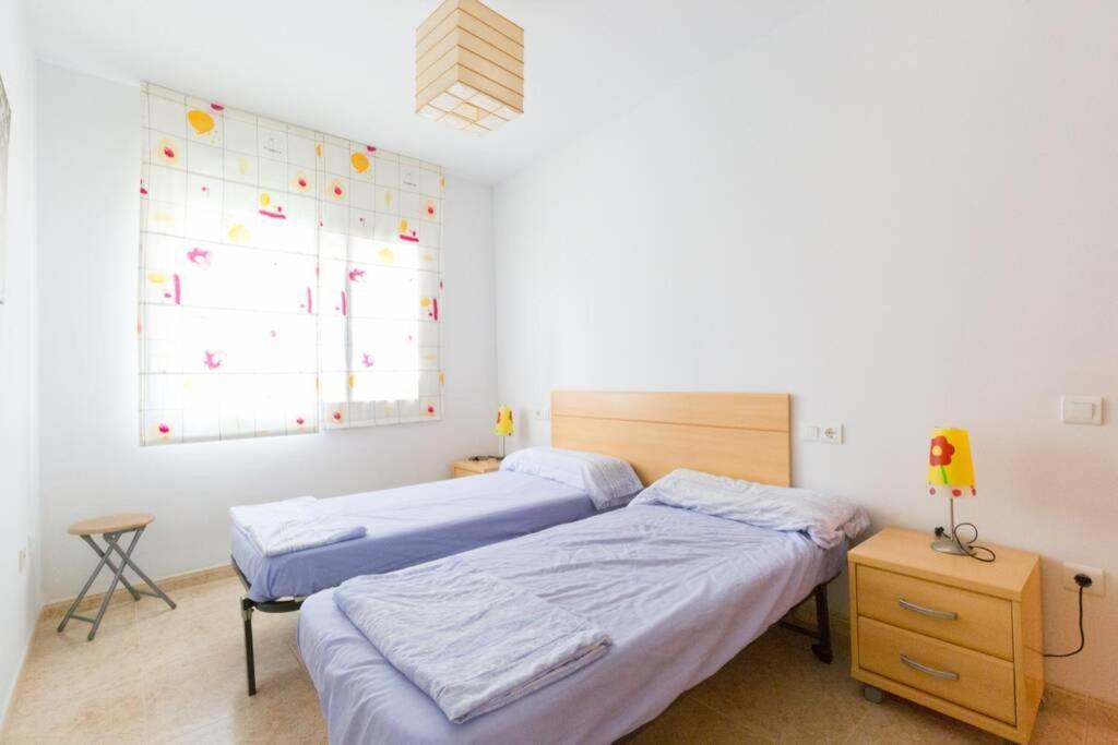 La Rapita - Apartamento De Dos Dormitorios Con Piscina Comunitaria Alcanar Exteriör bild