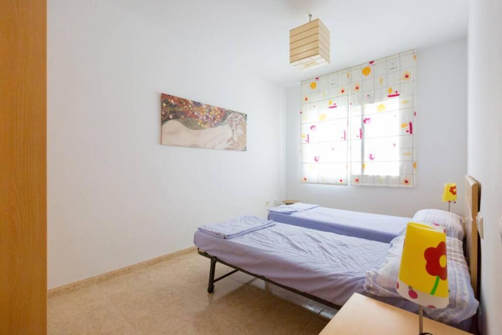 La Rapita - Apartamento De Dos Dormitorios Con Piscina Comunitaria Alcanar Exteriör bild
