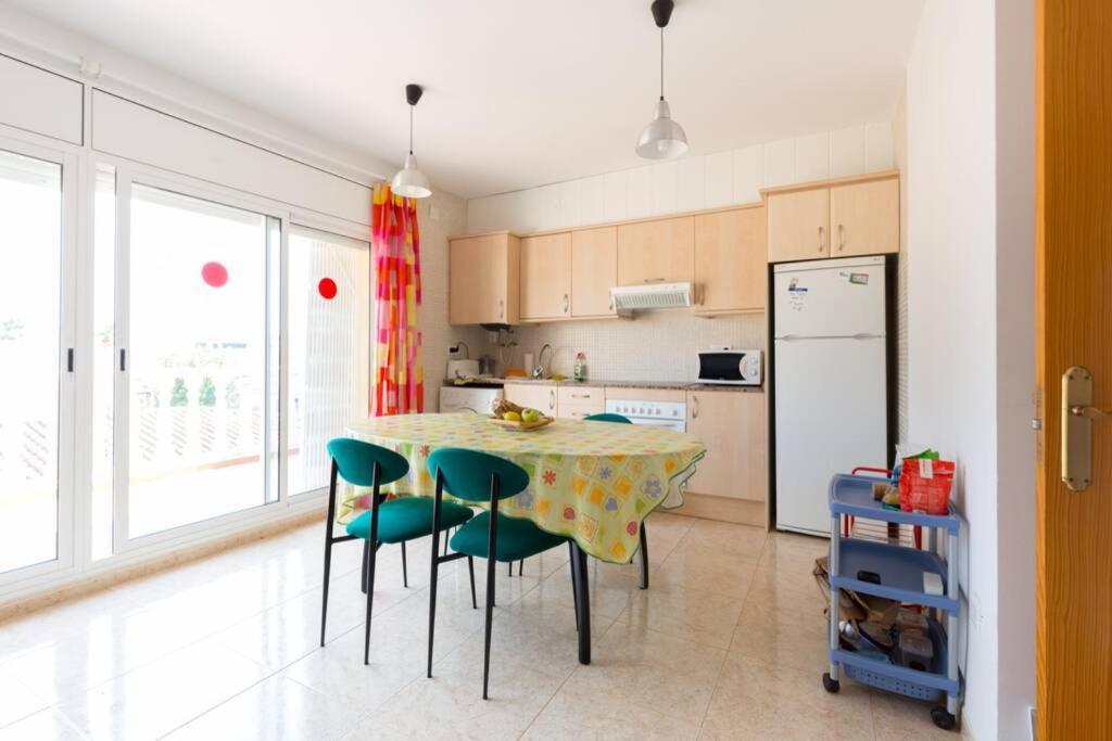 La Rapita - Apartamento De Dos Dormitorios Con Piscina Comunitaria Alcanar Exteriör bild
