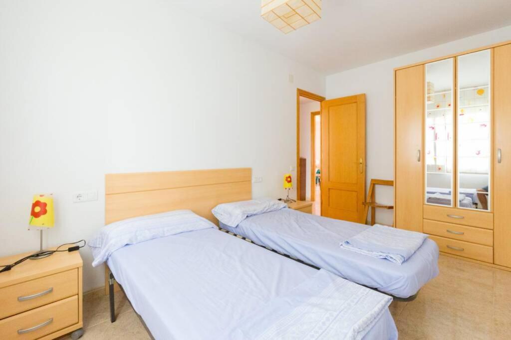La Rapita - Apartamento De Dos Dormitorios Con Piscina Comunitaria Alcanar Exteriör bild